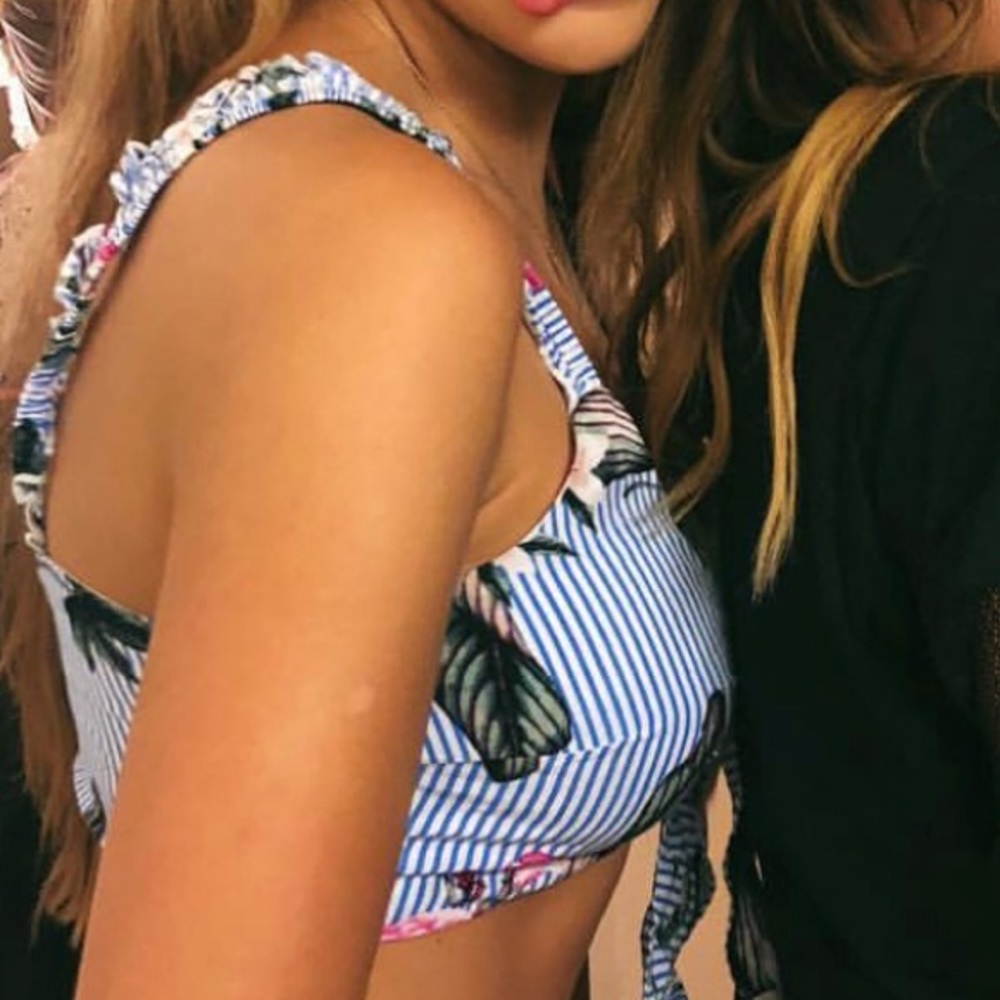 LF Seek Crop Tank Tie Front